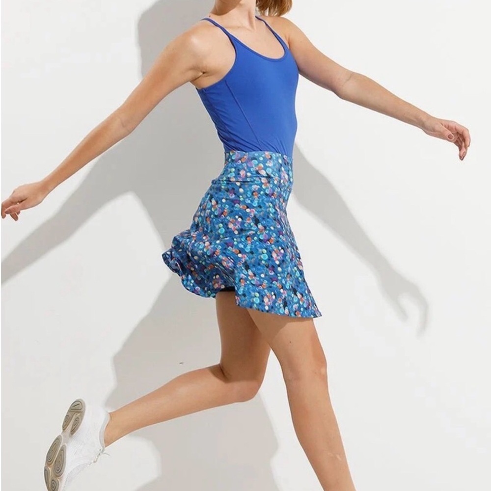L (2) Dona Jo Blue Confetti Print Activity Skort